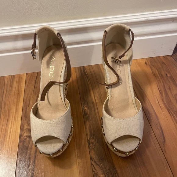 Aldo Faribrio Wedges - Beige - Picture 2 of 7
